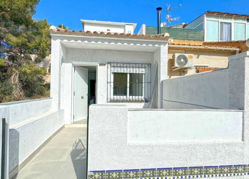 Resale - Villa - Orihuela Costa