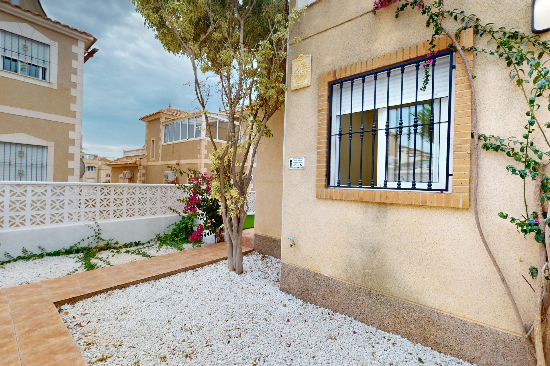 Resale - Villa - Orihuela Costa