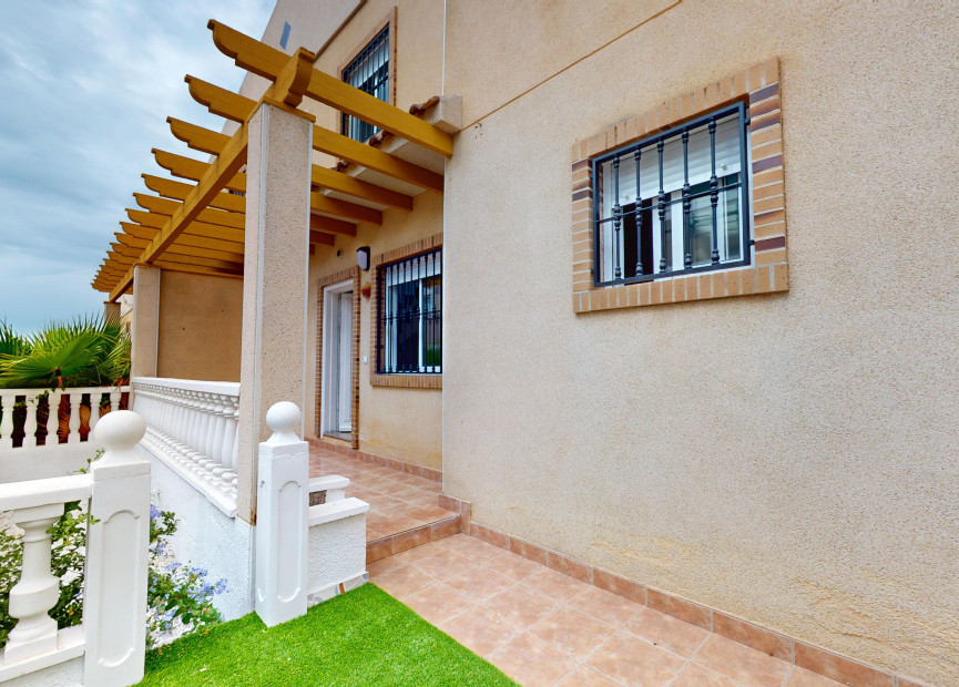 Resale - Villa - Orihuela Costa