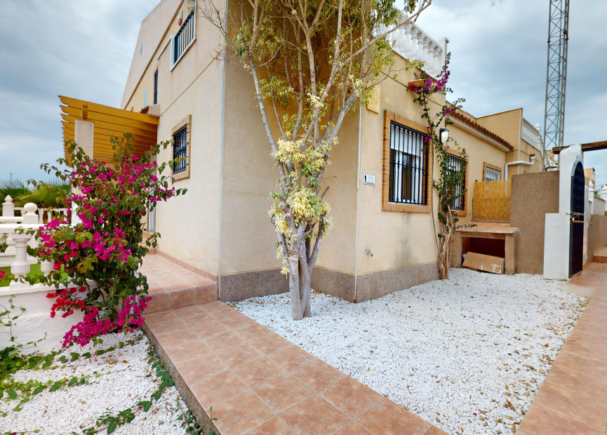 Resale - Villa - Orihuela Costa