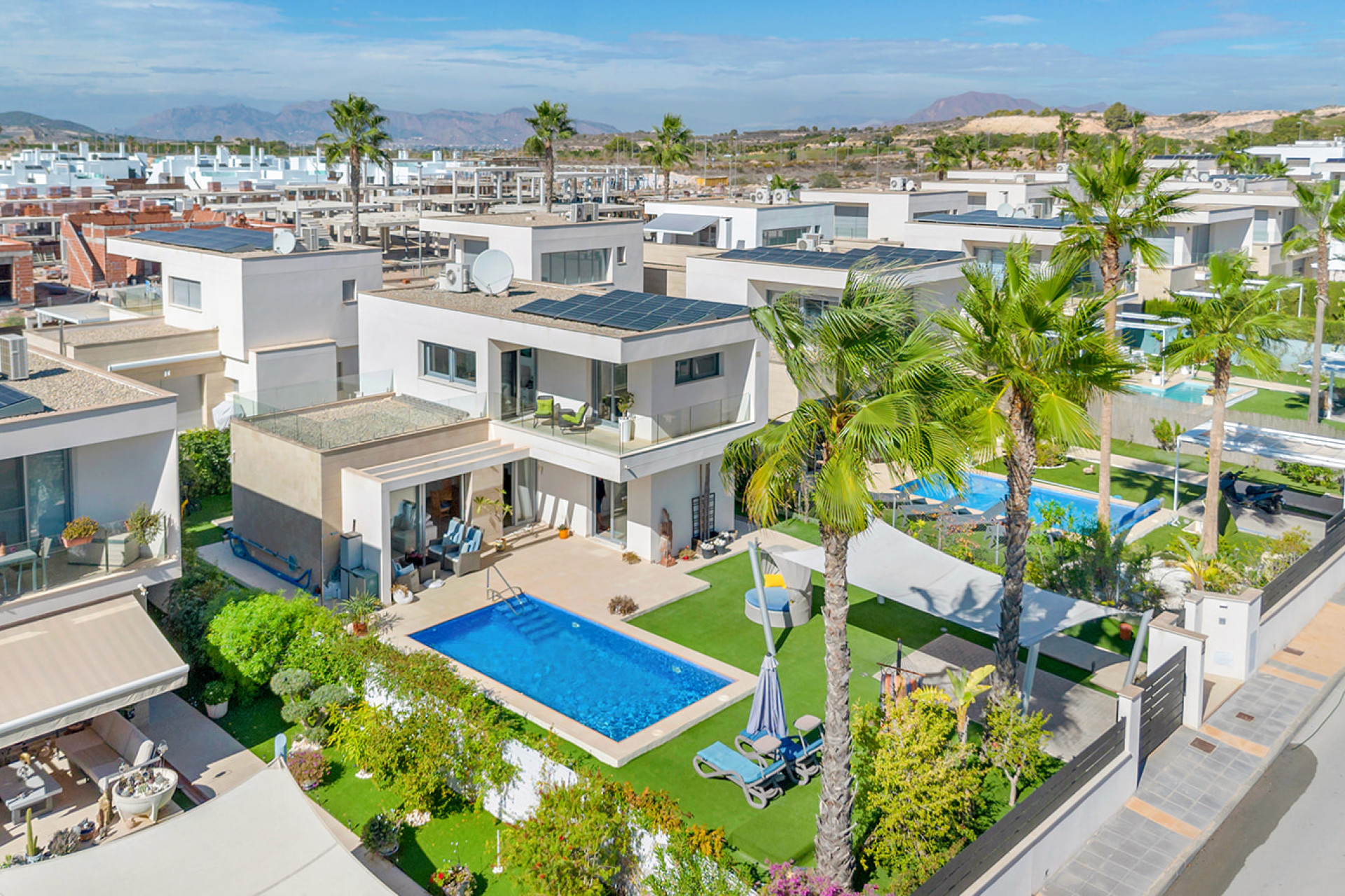 Resale - Villa - Orihuela - Vistabella Golf