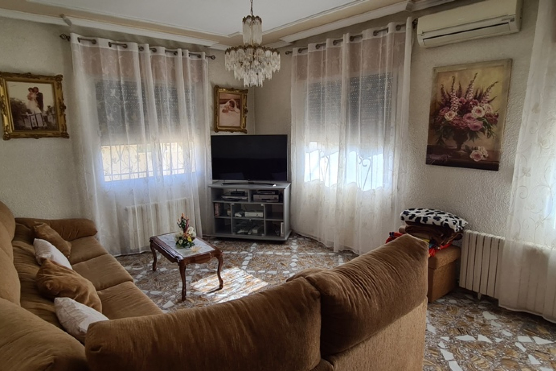 Resale - Villa - Orihuela