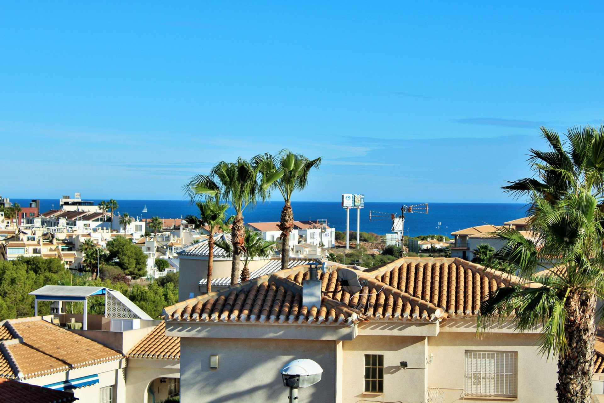 Resale - Villa - Playa Flamenca - Orihuela Costa