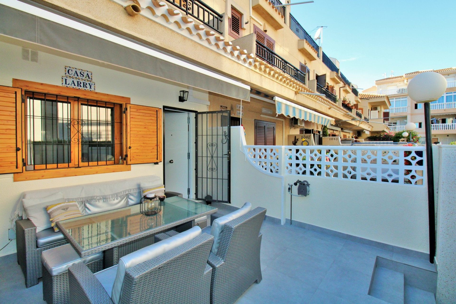 Resale - Villa - Playa Flamenca - Orihuela Costa