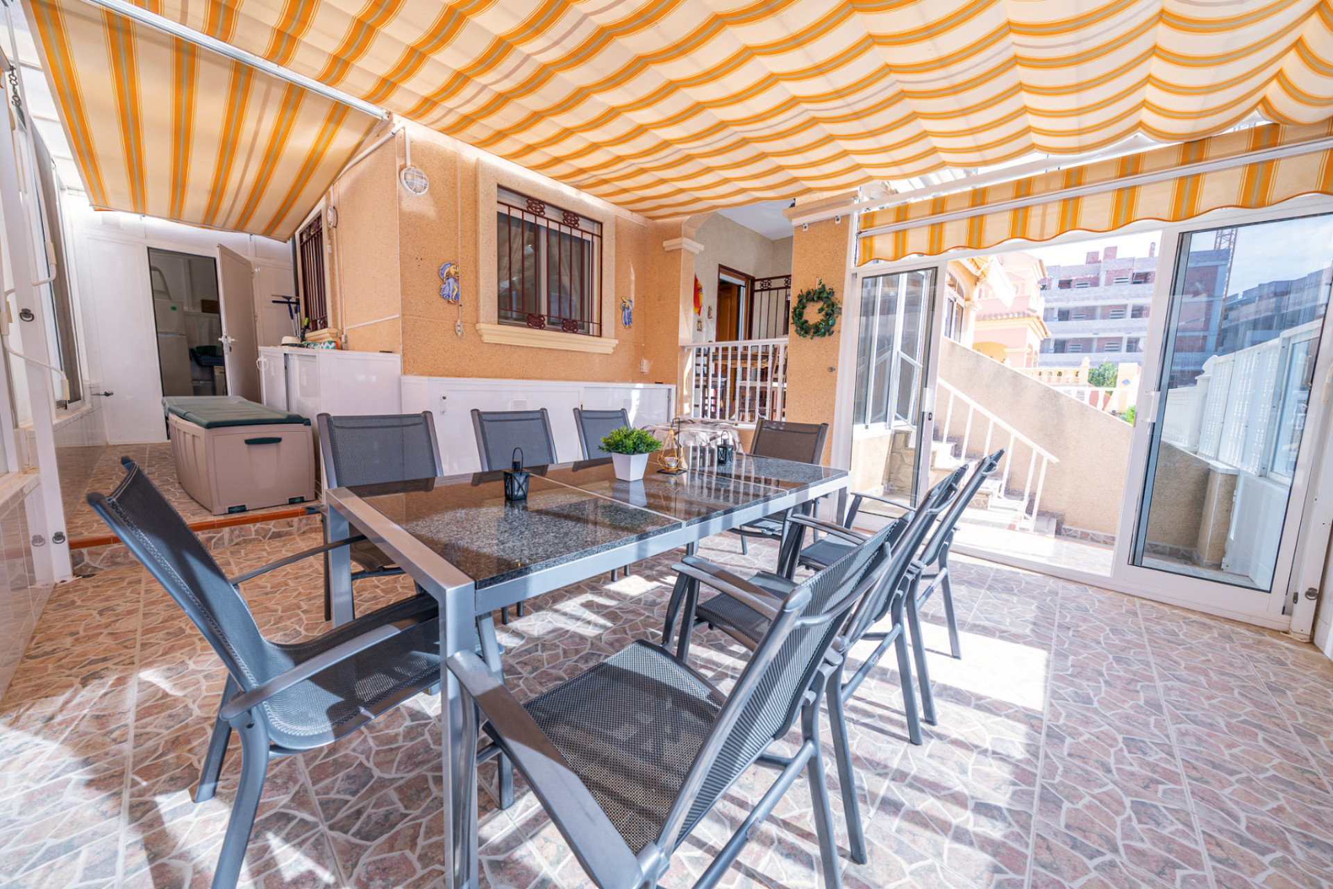 Resale - Villa - Playa Flamenca - Orihuela Costa