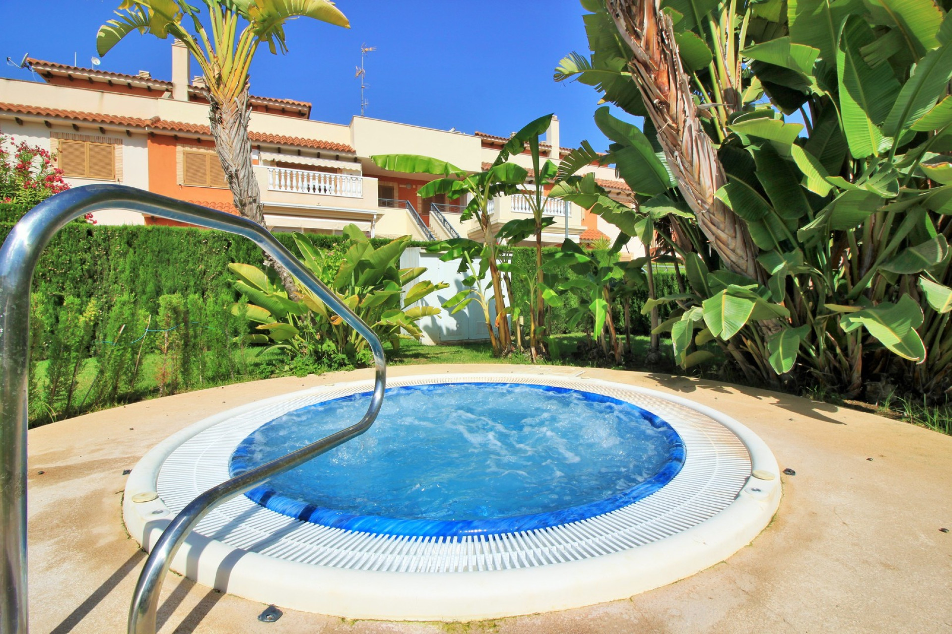 Resale - Villa - Playa Flamenca - Orihuela Costa