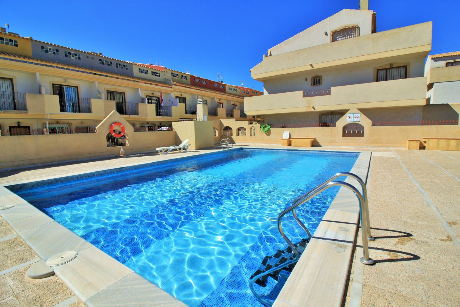 Resale - Villa - Playa Flamenca - Orihuela Costa