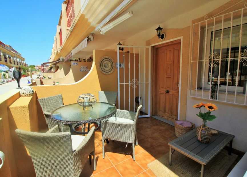 Resale - Villa - Playa Flamenca - Orihuela Costa