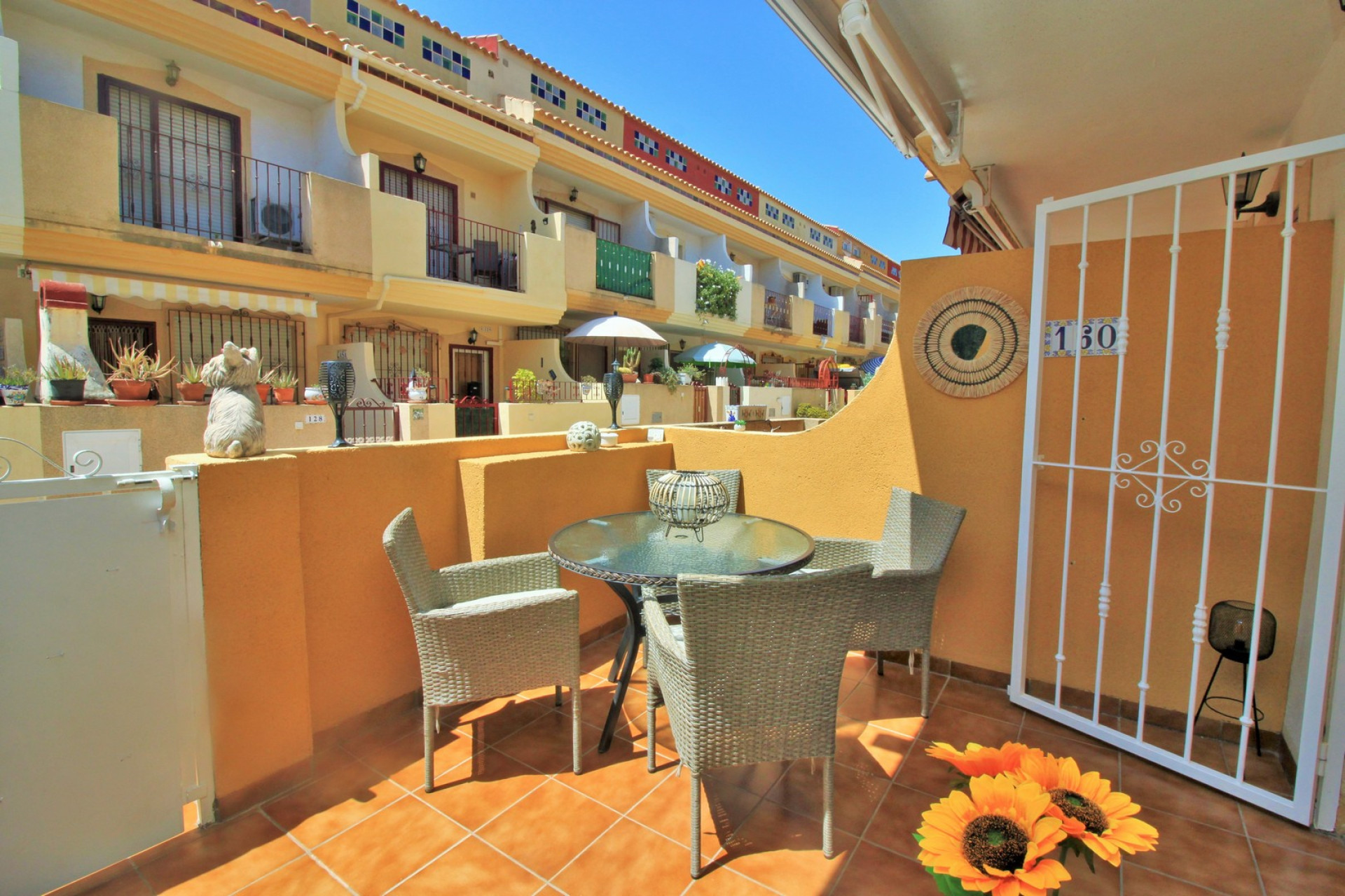 Resale - Villa - Playa Flamenca - Orihuela Costa