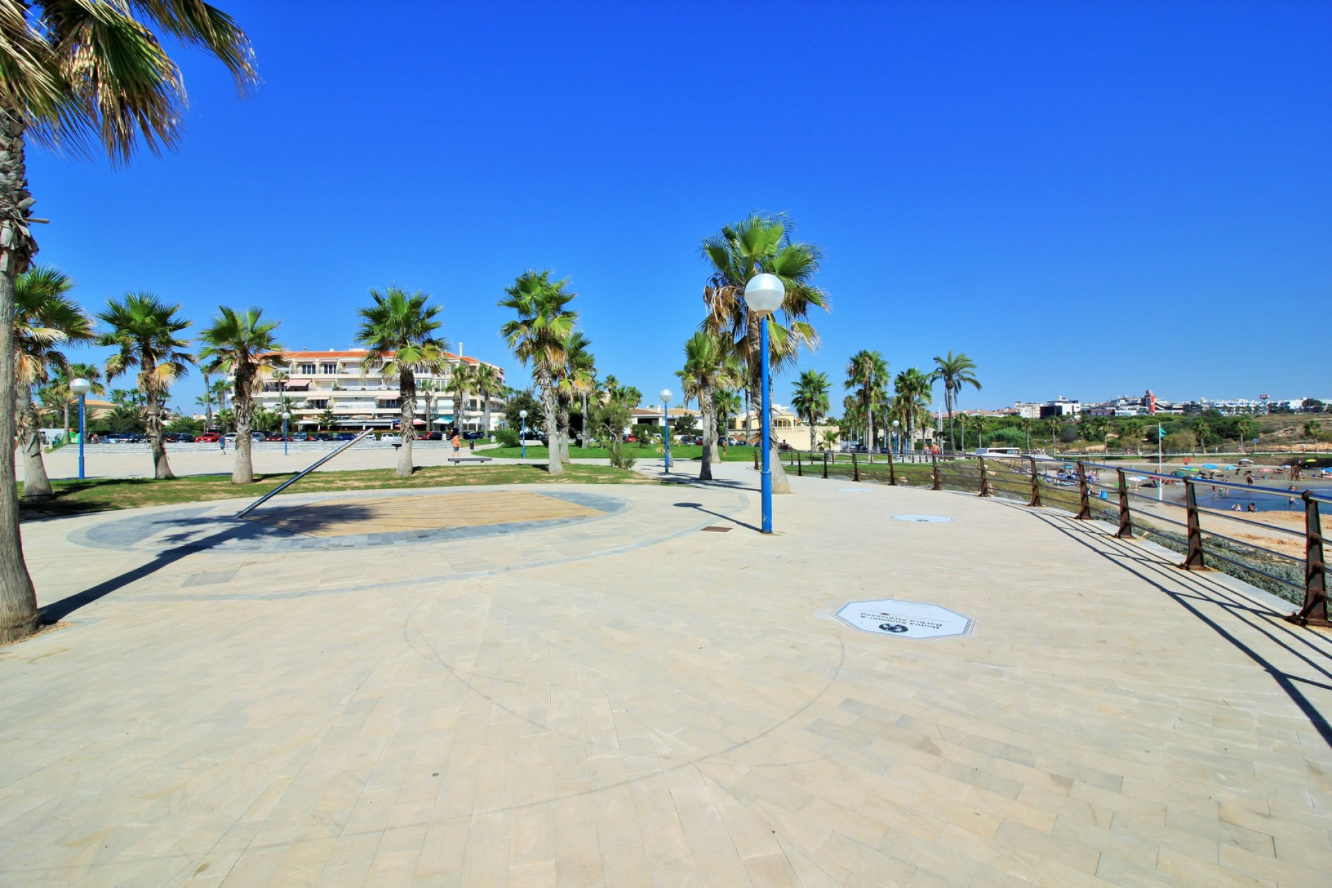 Resale - Villa - Playa Flamenca - Orihuela Costa