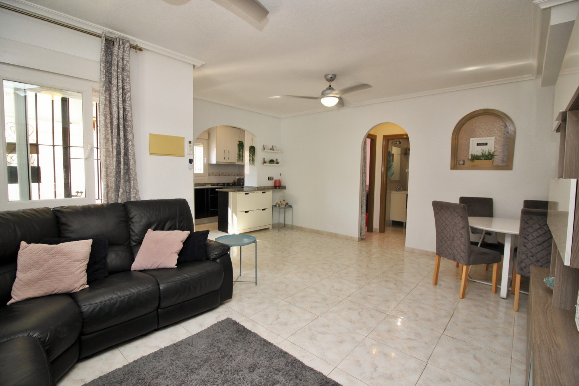 Resale - Villa - Playa Flamenca - Orihuela Costa