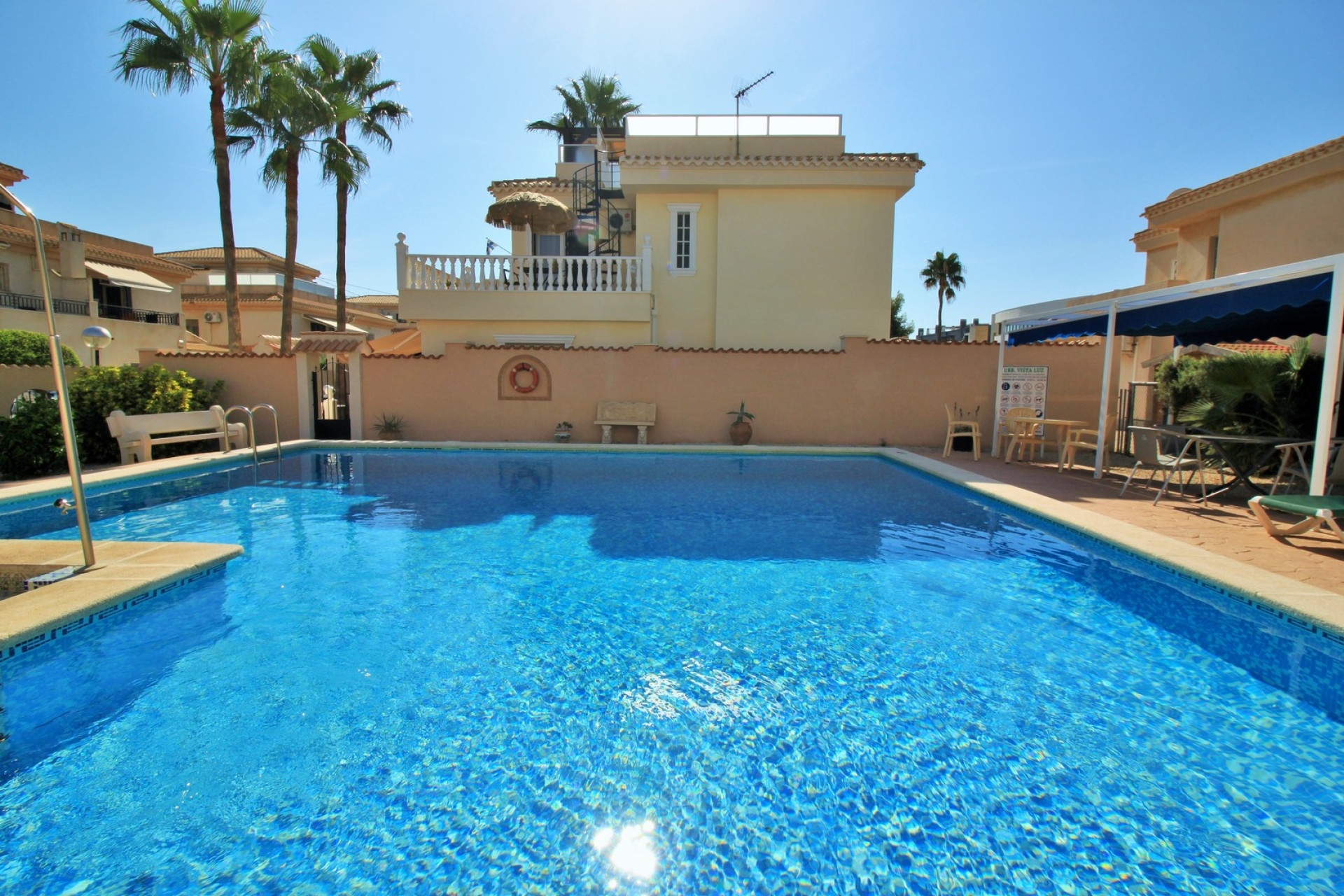 Resale - Villa - Playa Flamenca - Orihuela Costa