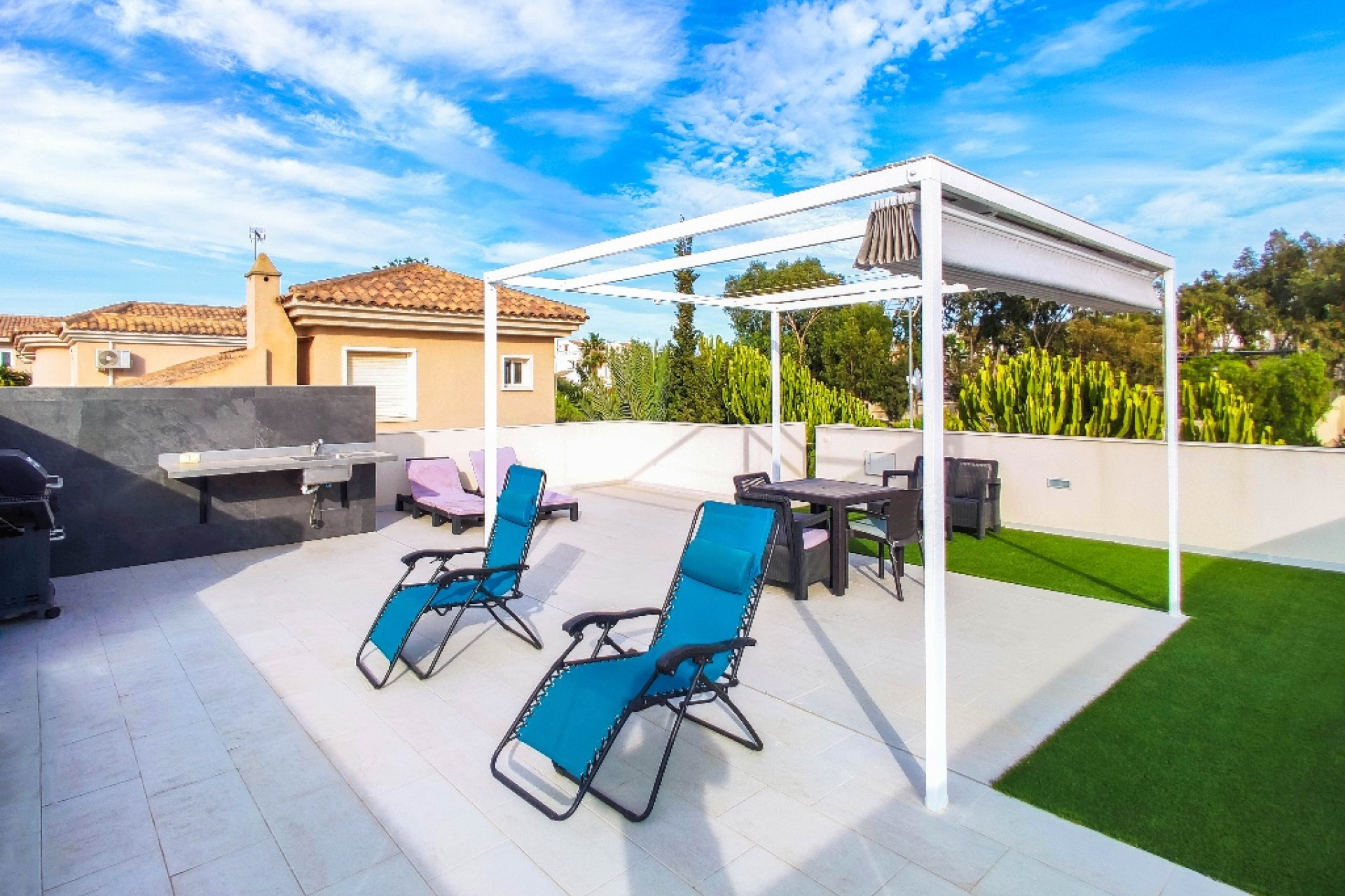 Resale - Villa - Punta Prima - Orihuela Costa