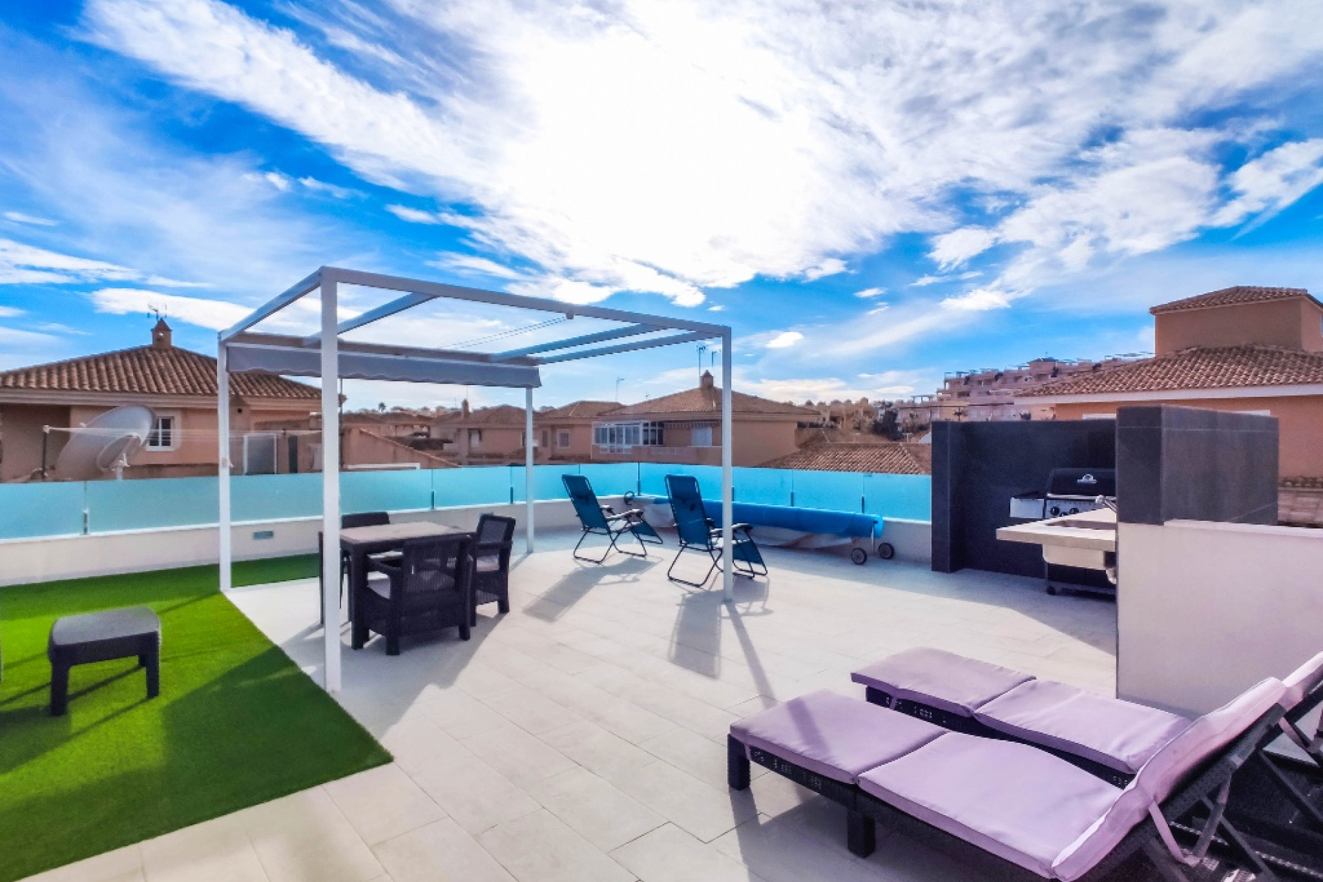 Resale - Villa - Punta Prima - Orihuela Costa