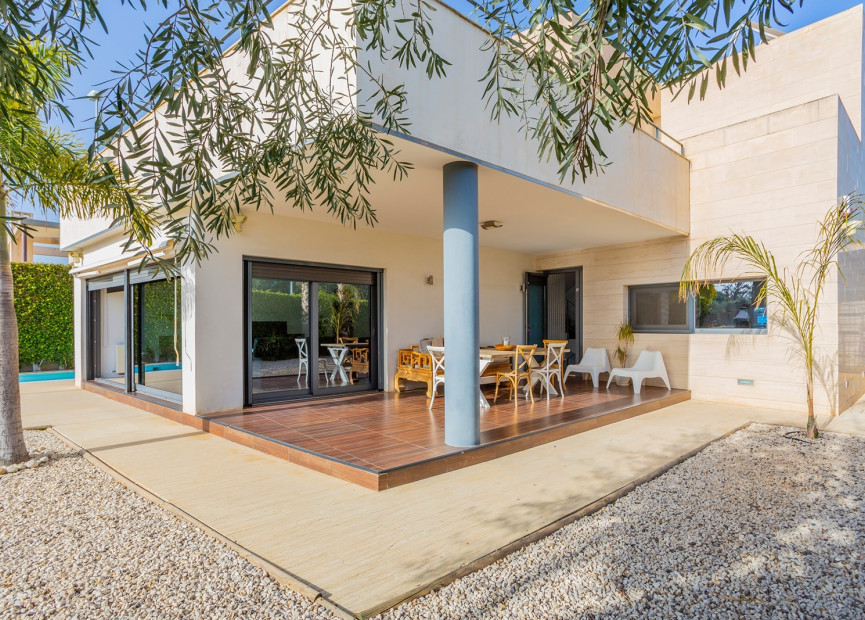 Resale - Villa - San Juan de Alicante - Alicante