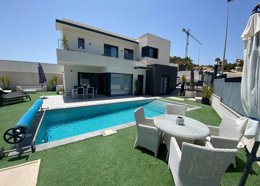 Resale - Villa - San Miguel de Salinas - Orihuela Costa