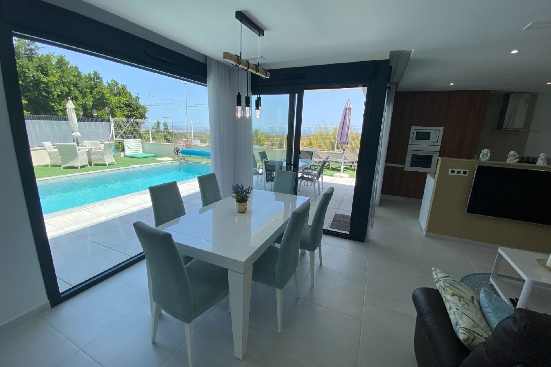 Resale - Villa - San Miguel de Salinas - Orihuela Costa