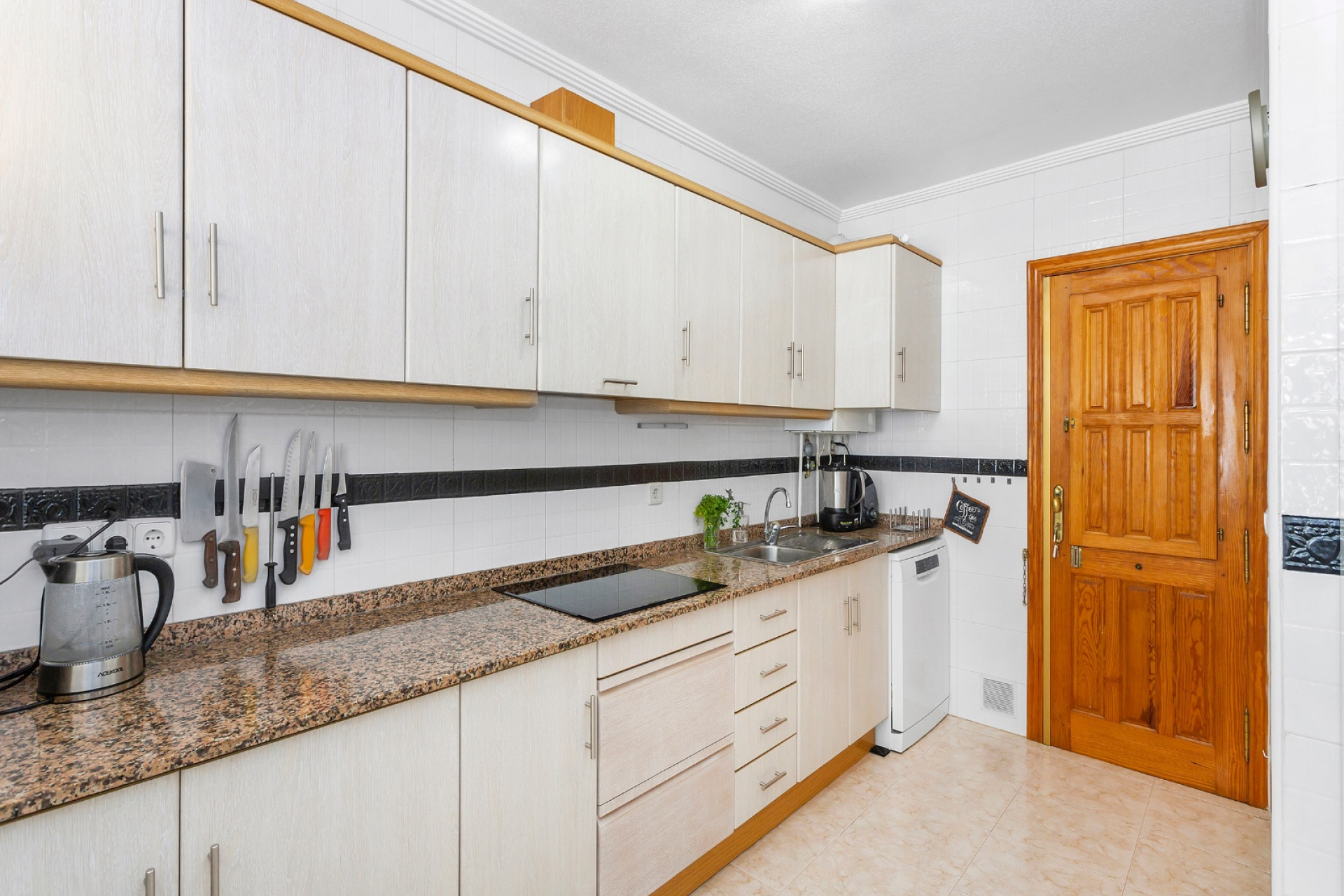 Resale - Villa - Torrevieja - Orihuela Costa