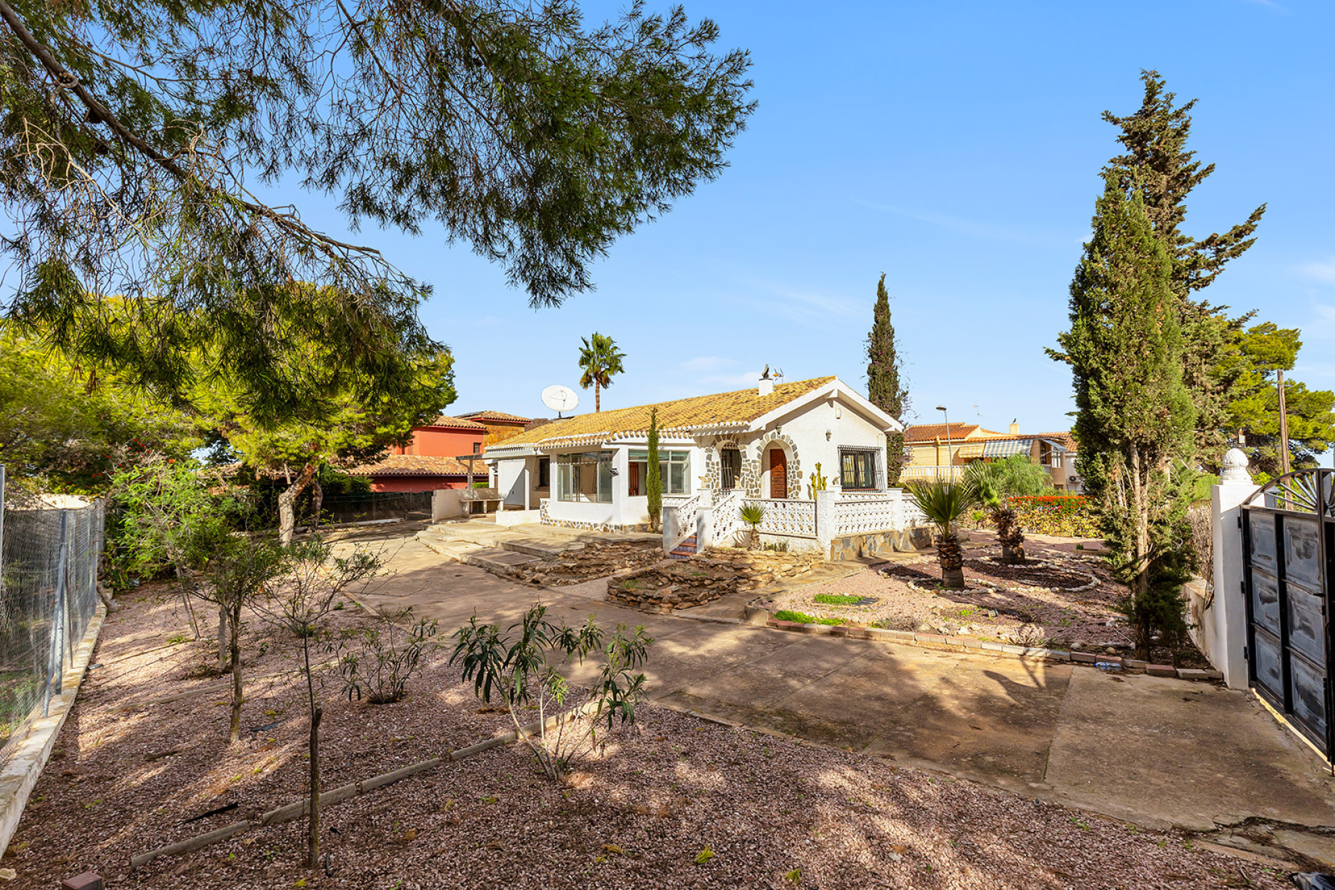 Resale - Villa - Torrevieja - Orihuela Costa