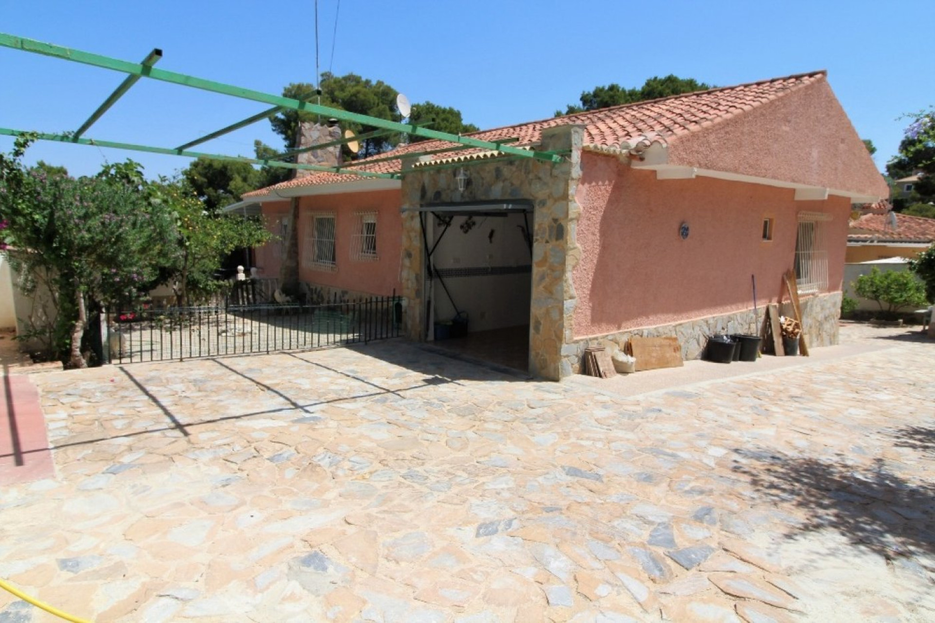 Resale - Villa - Torrevieja - Orihuela Costa