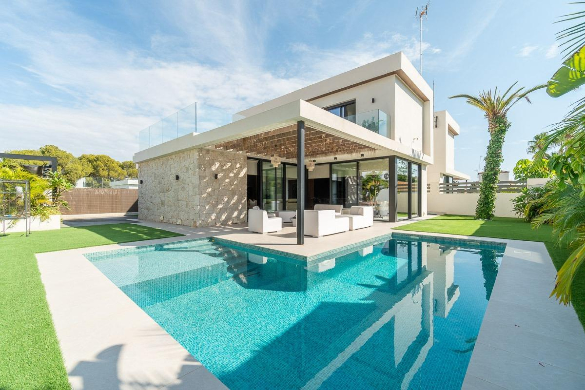 Resale - Villa - Torrevieja - Orihuela Costa