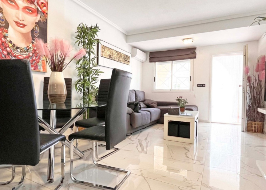 Resale - Villa - Torrevieja - Torrelamata - La Mata