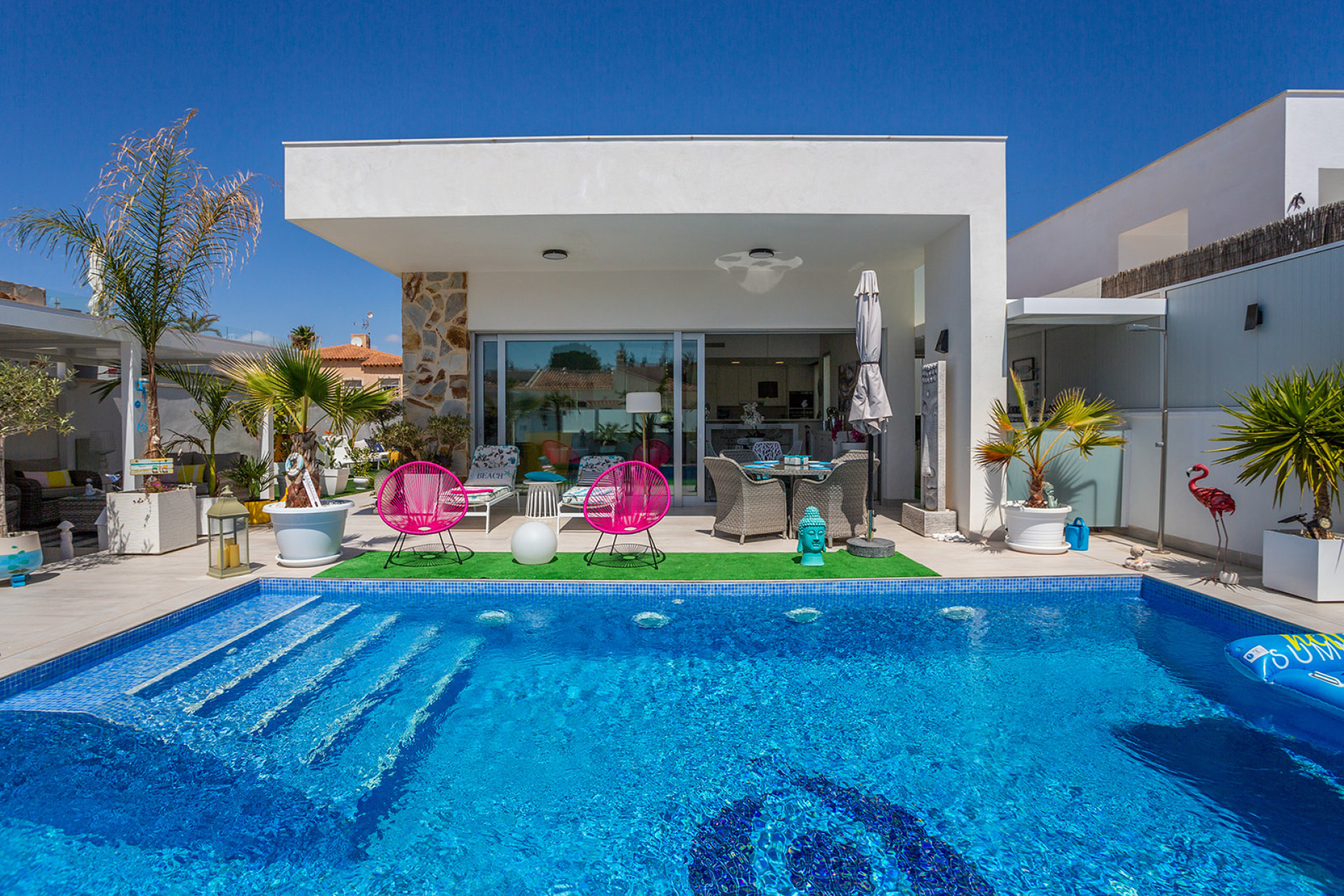 Resale - Villa - Torrevieja