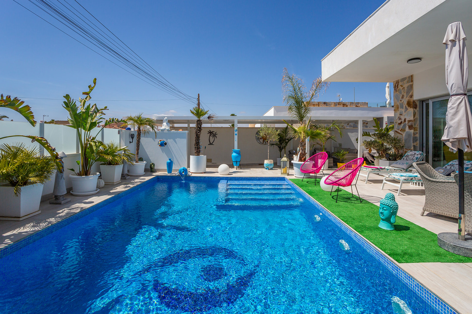 Resale - Villa - Torrevieja