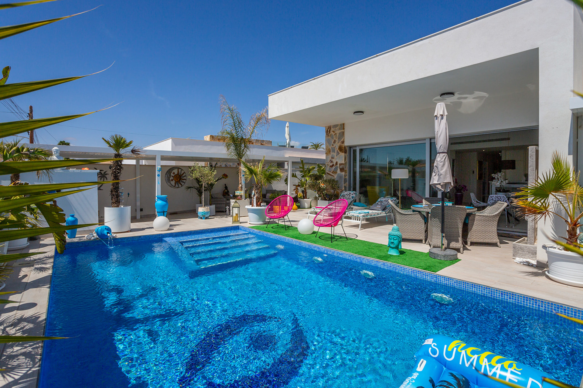 Resale - Villa - Torrevieja