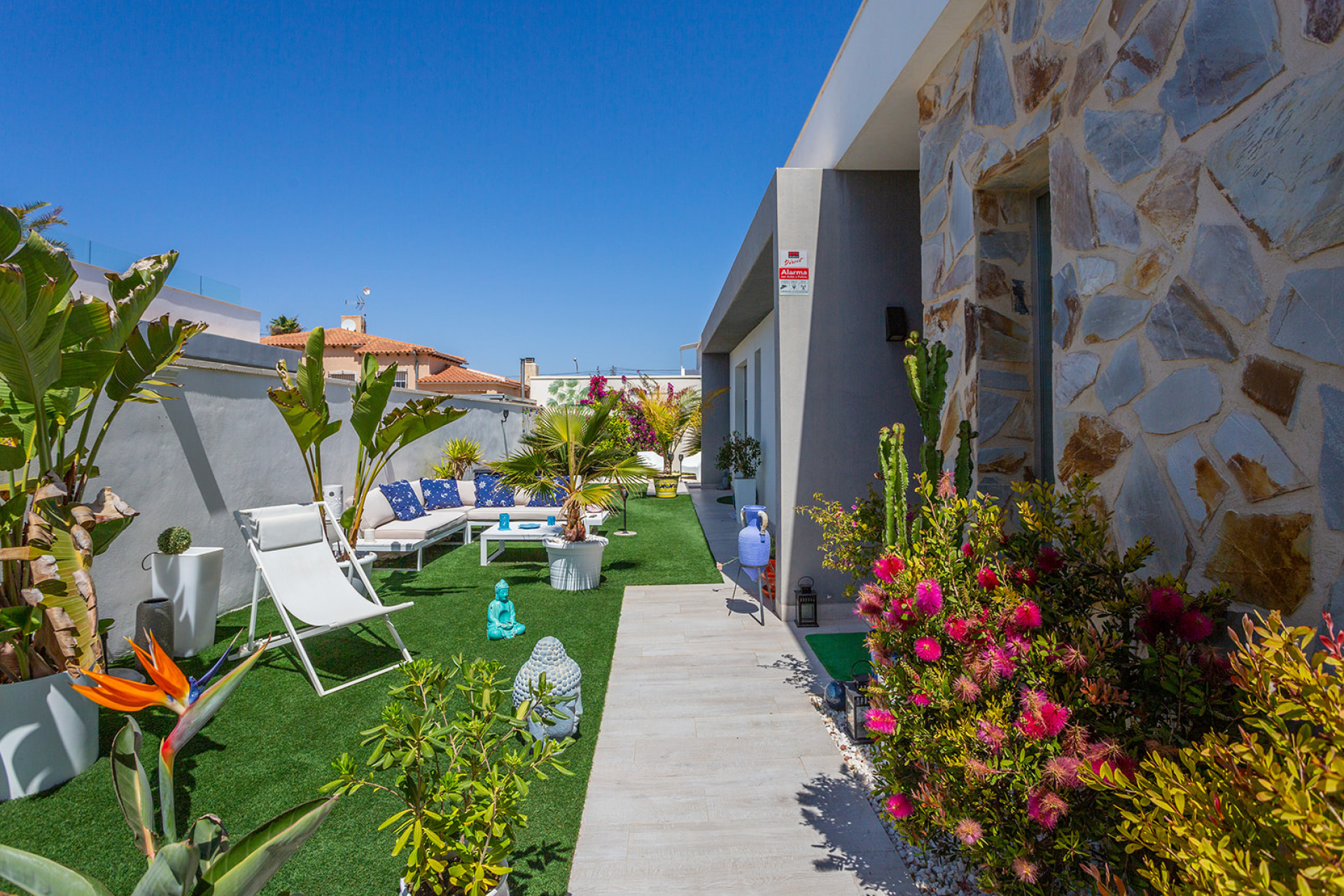 Resale - Villa - Torrevieja