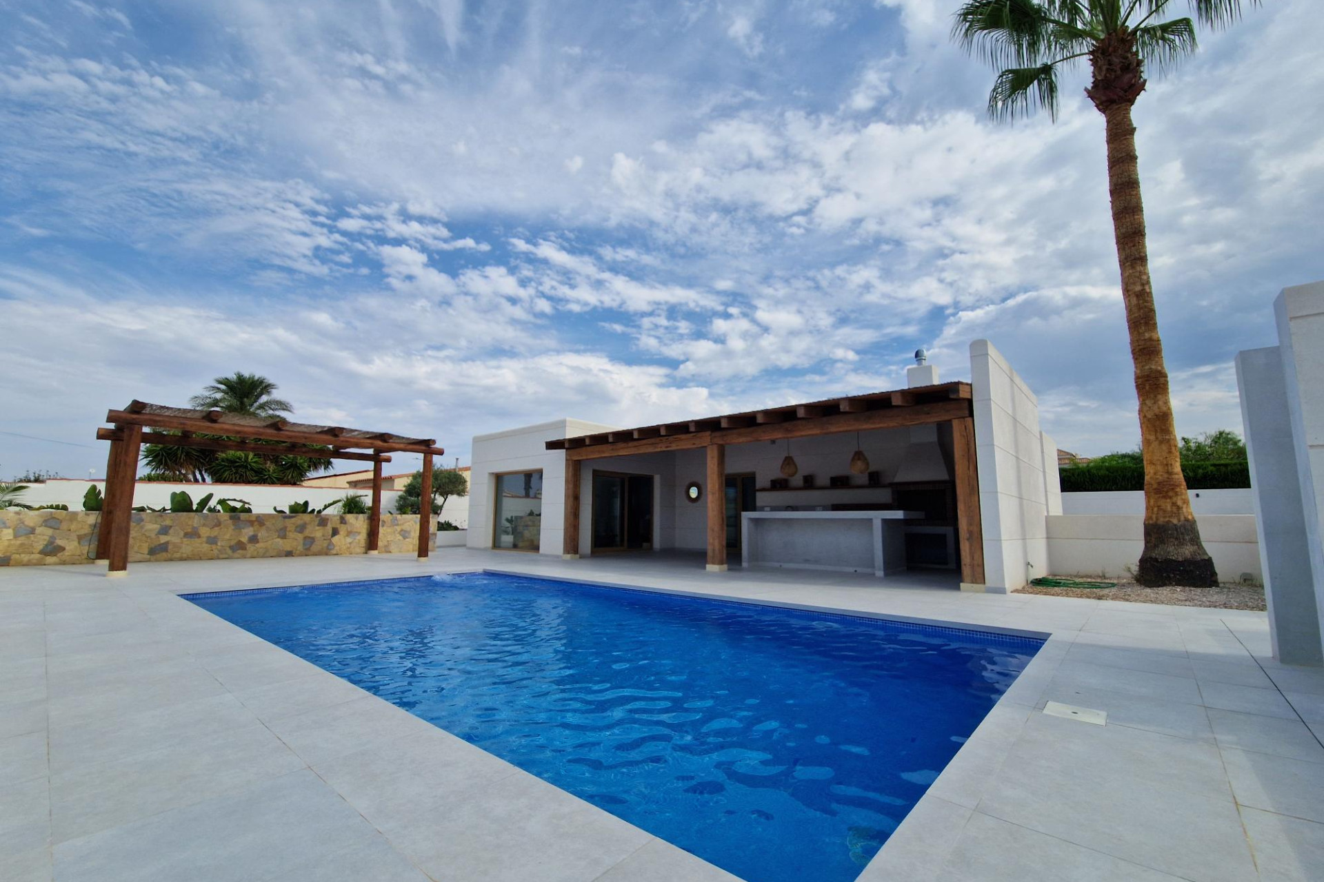 Resale - Villa - Torrevieja