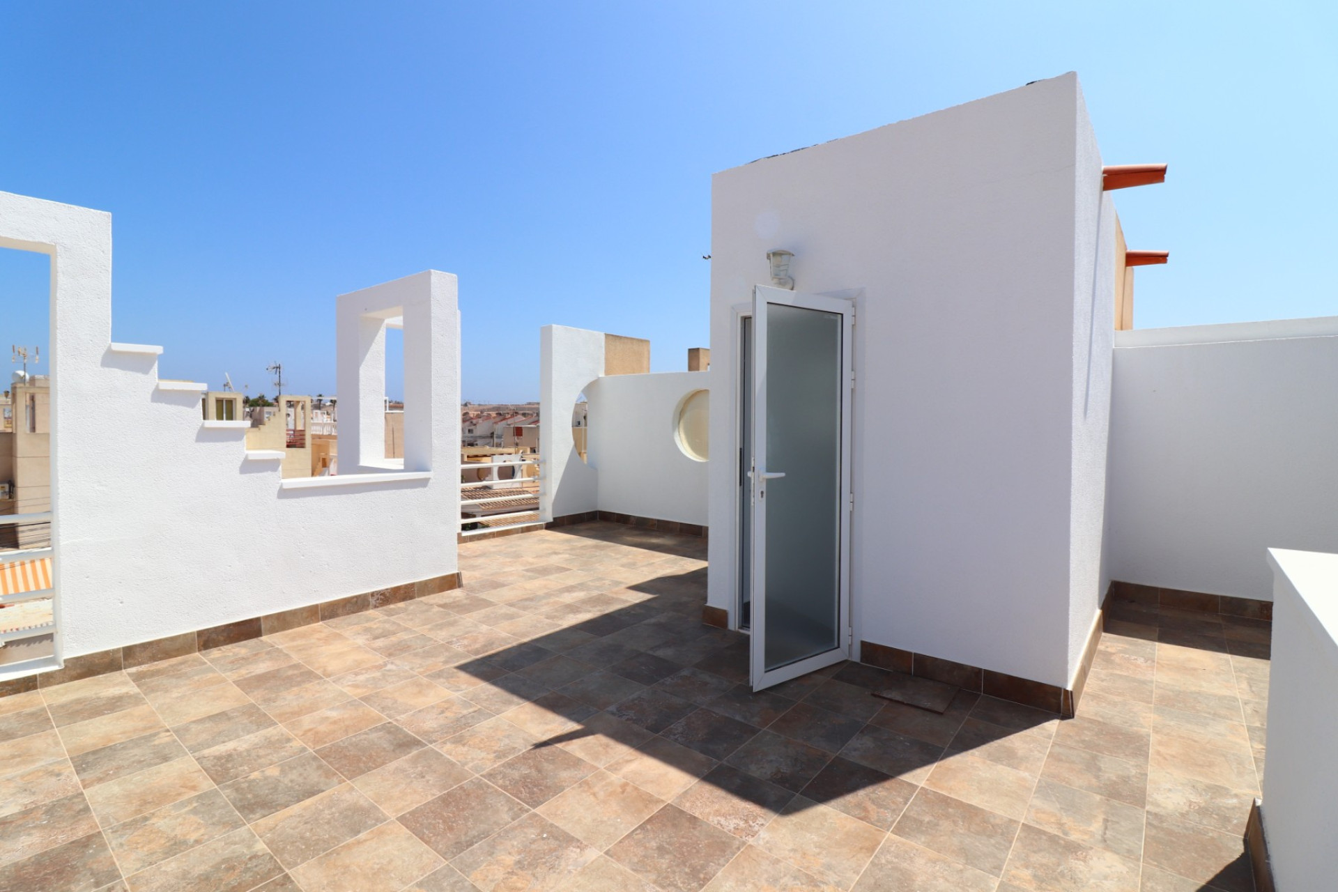 Resale - Villa - Torrevieja