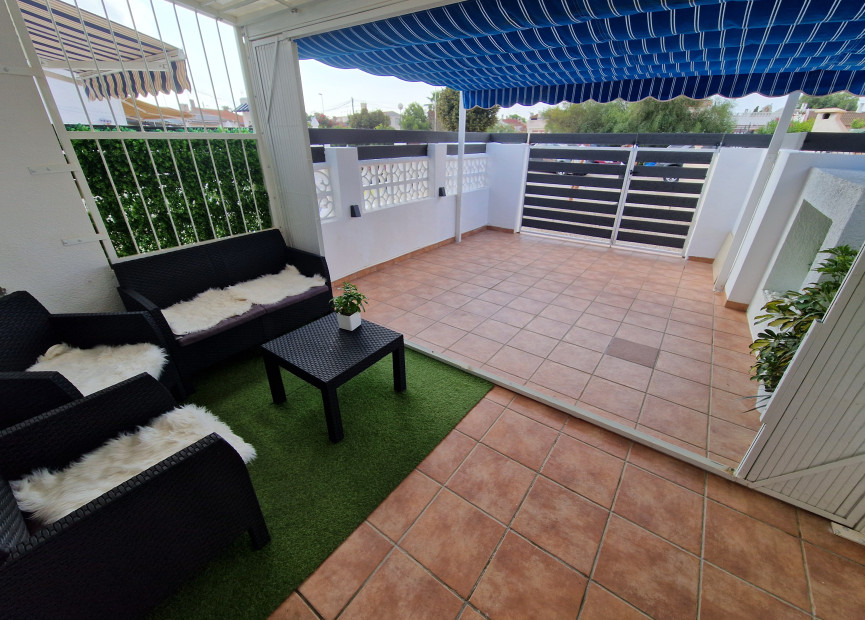 Resale - Villa - Torrevieja