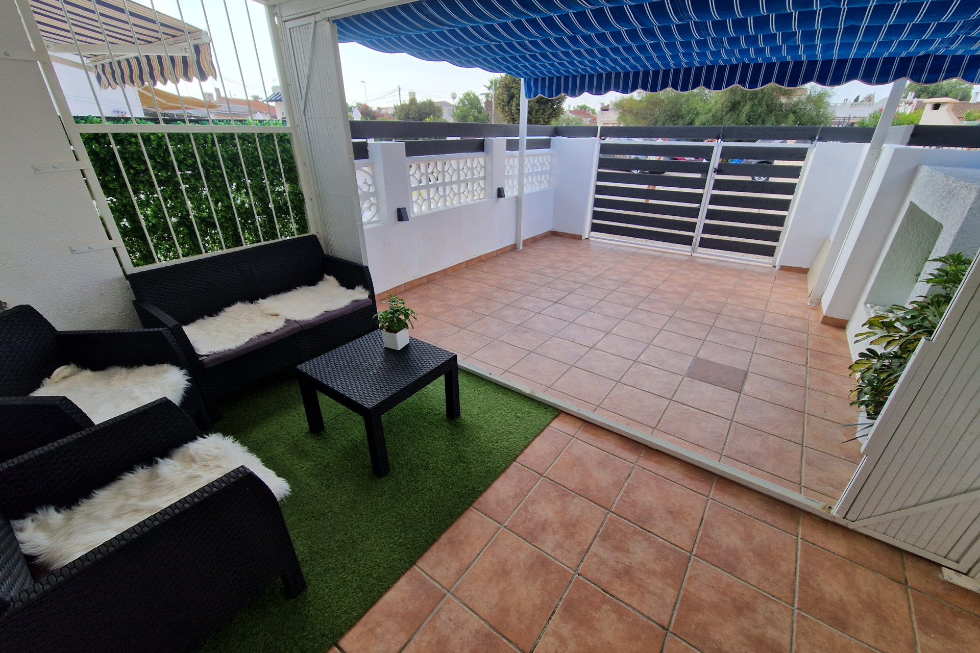 Resale - Villa - Torrevieja