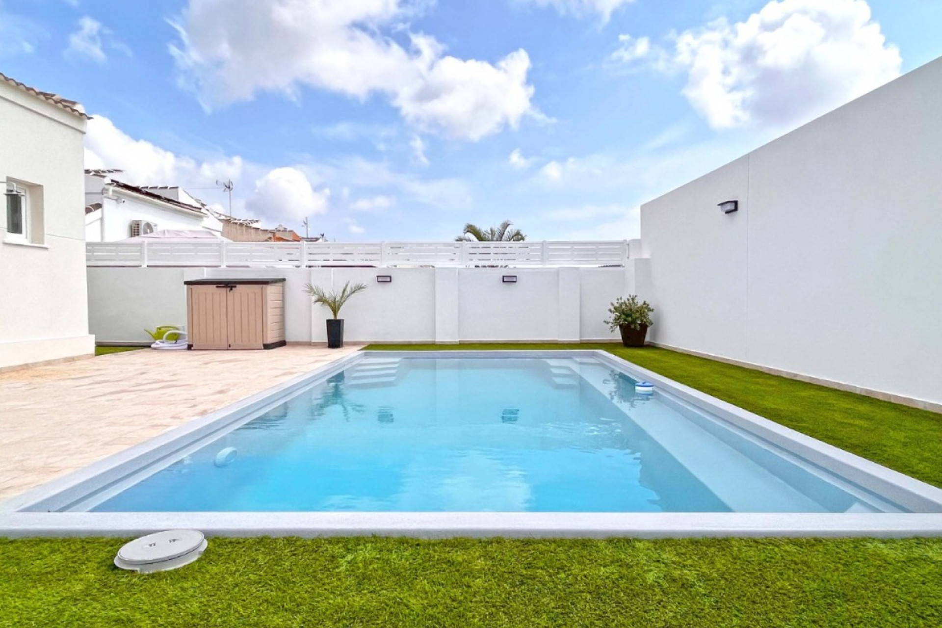 Resale - Villa - Torrevieja