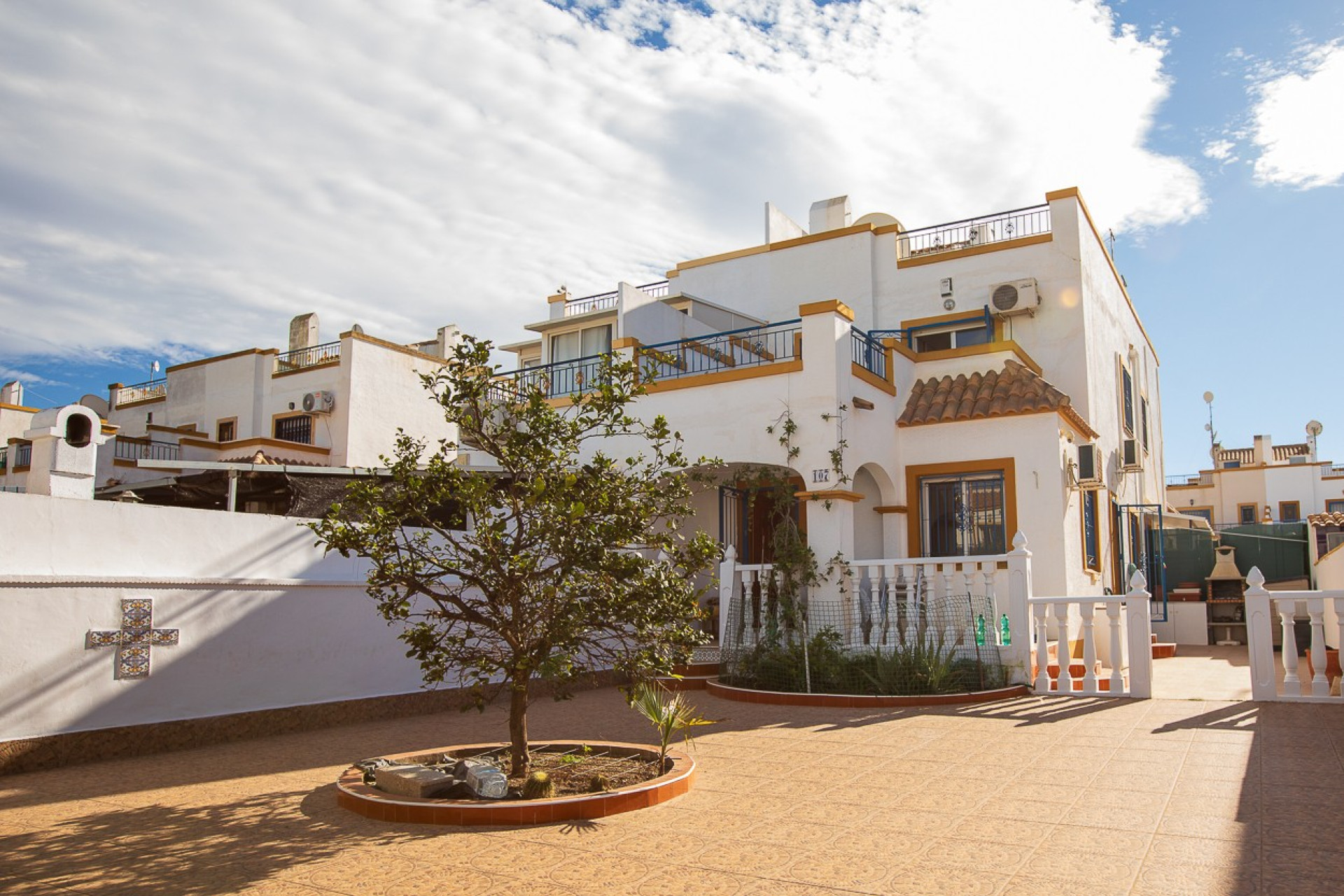 Resale - Villa - Torrevieja