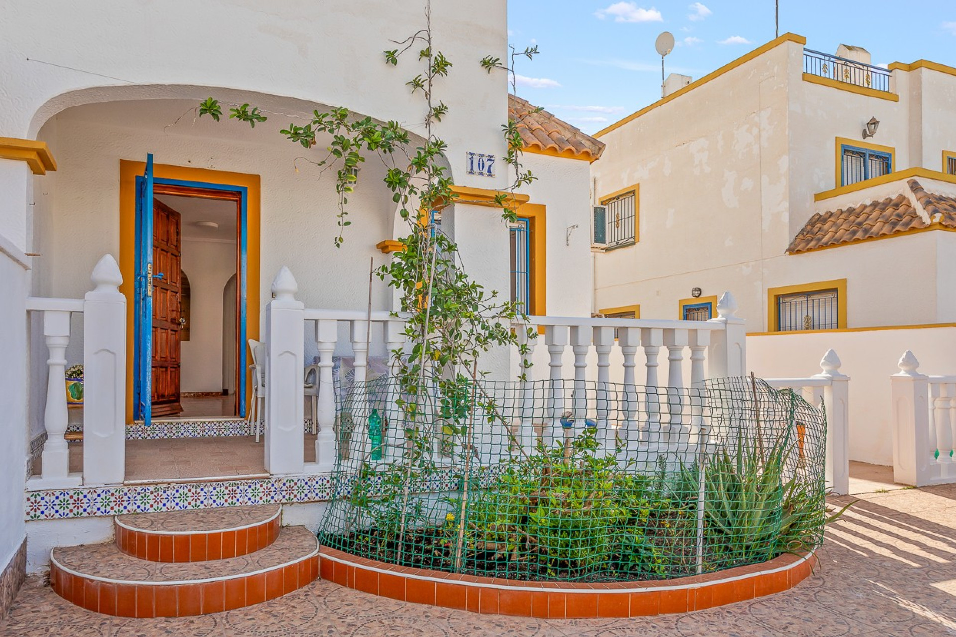 Resale - Villa - Torrevieja