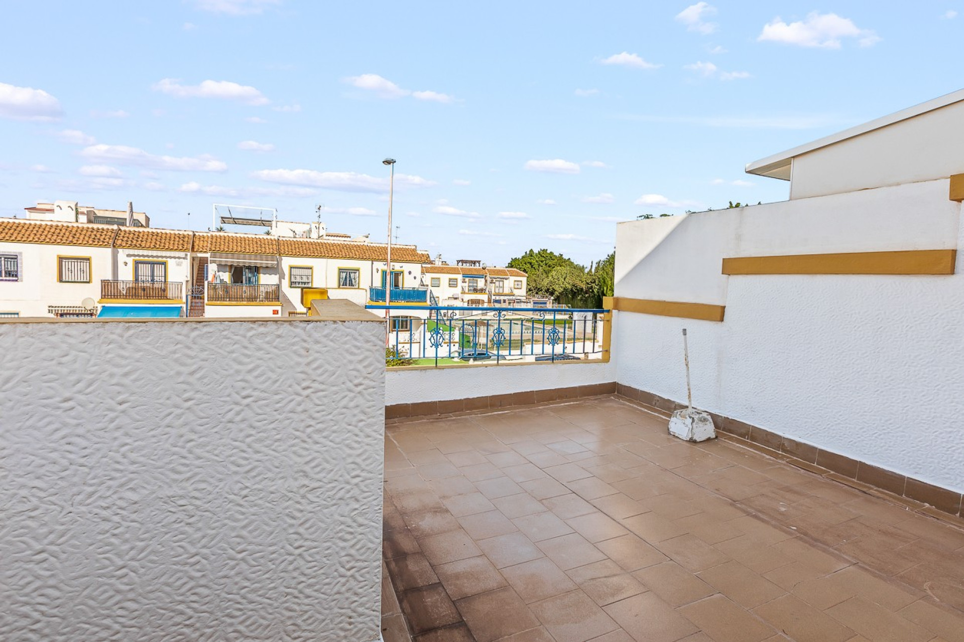 Resale - Villa - Torrevieja