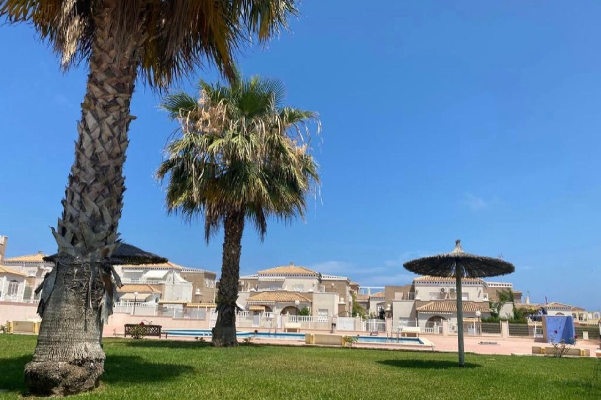 Resale - Villa - Torrevieja