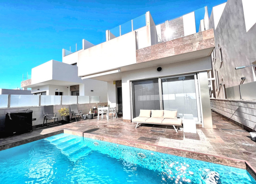 Resale - Villa - Villamartin - Orihuela Costa