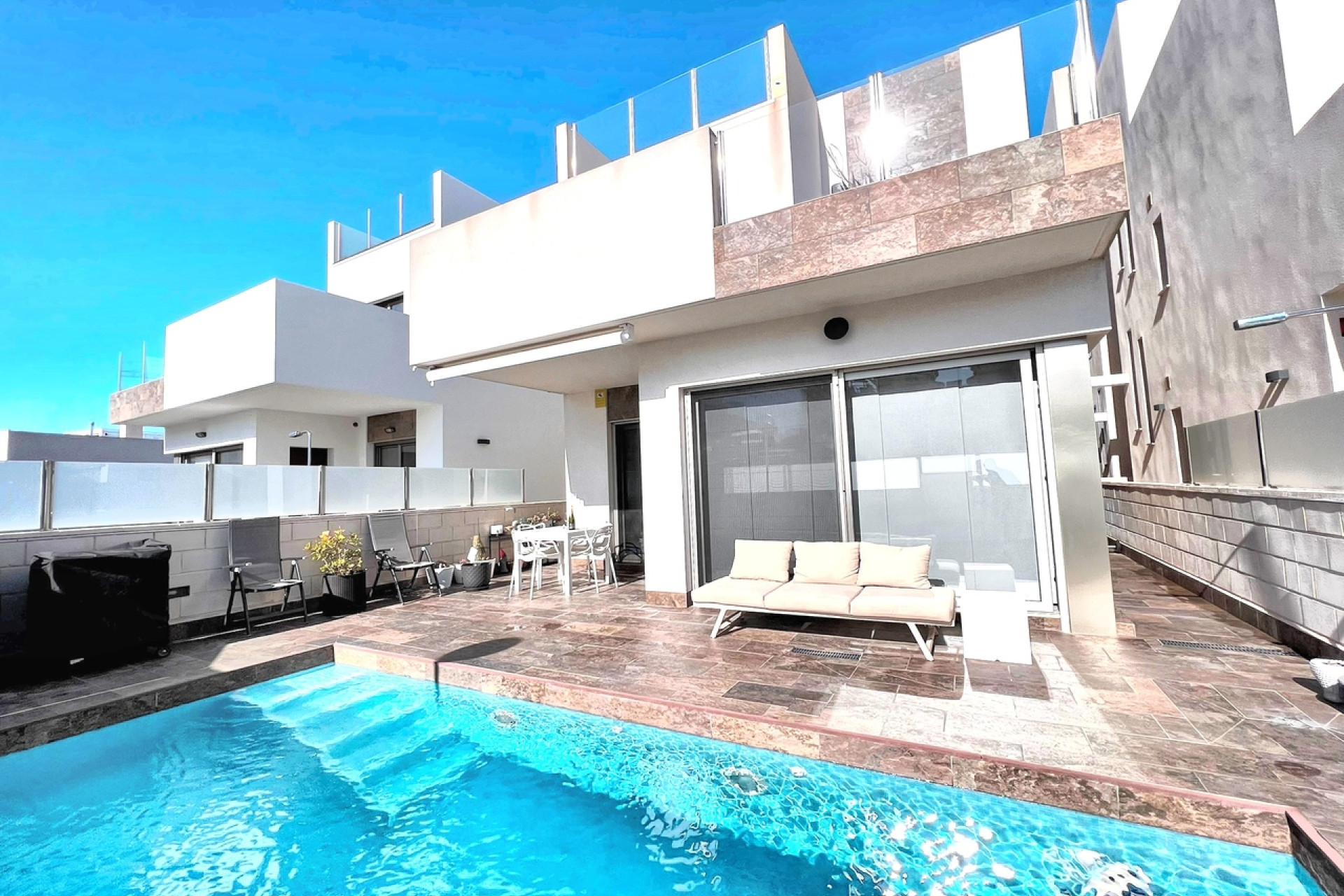 Resale - Villa - Villamartin - Orihuela Costa