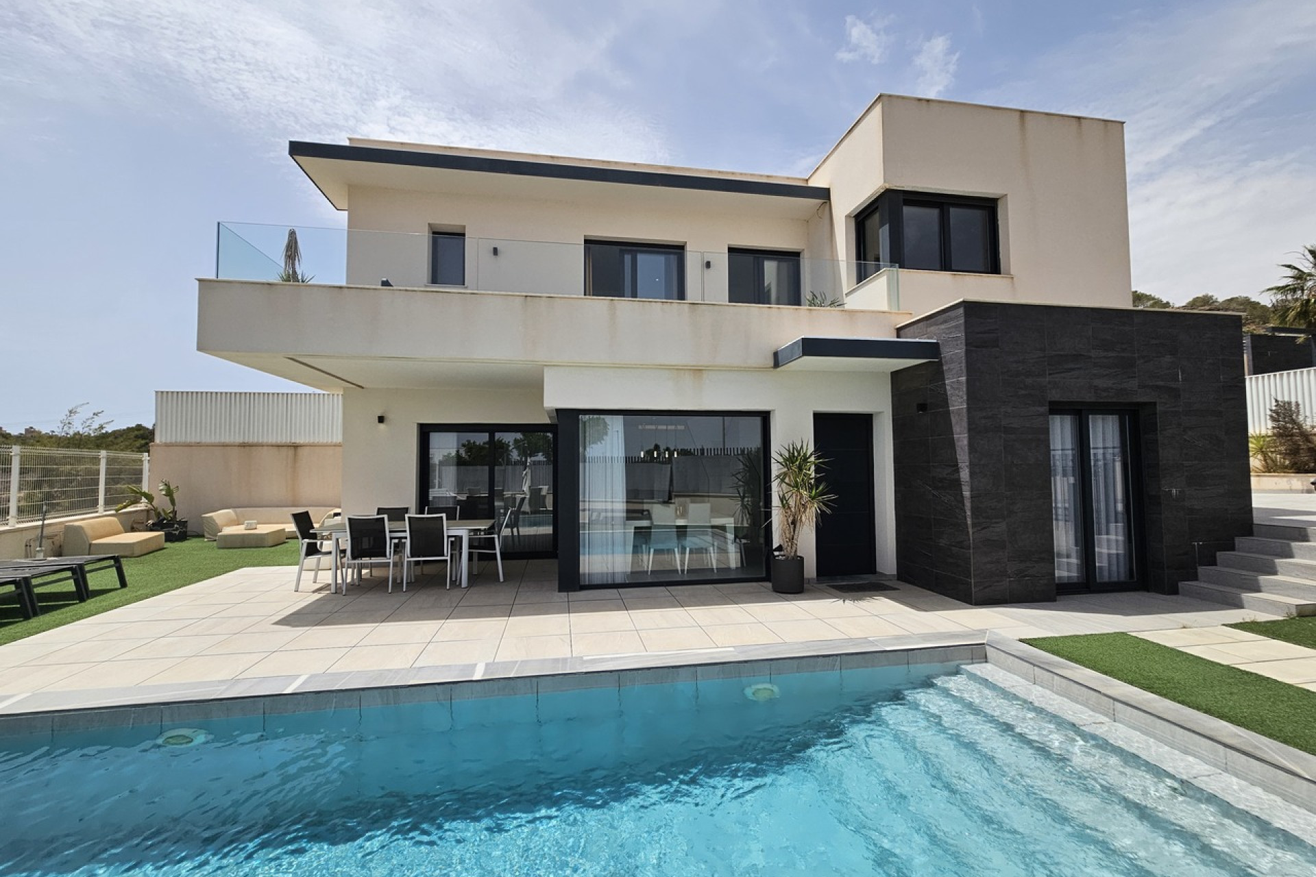 Resale - Villa - Villamartin - Orihuela Costa