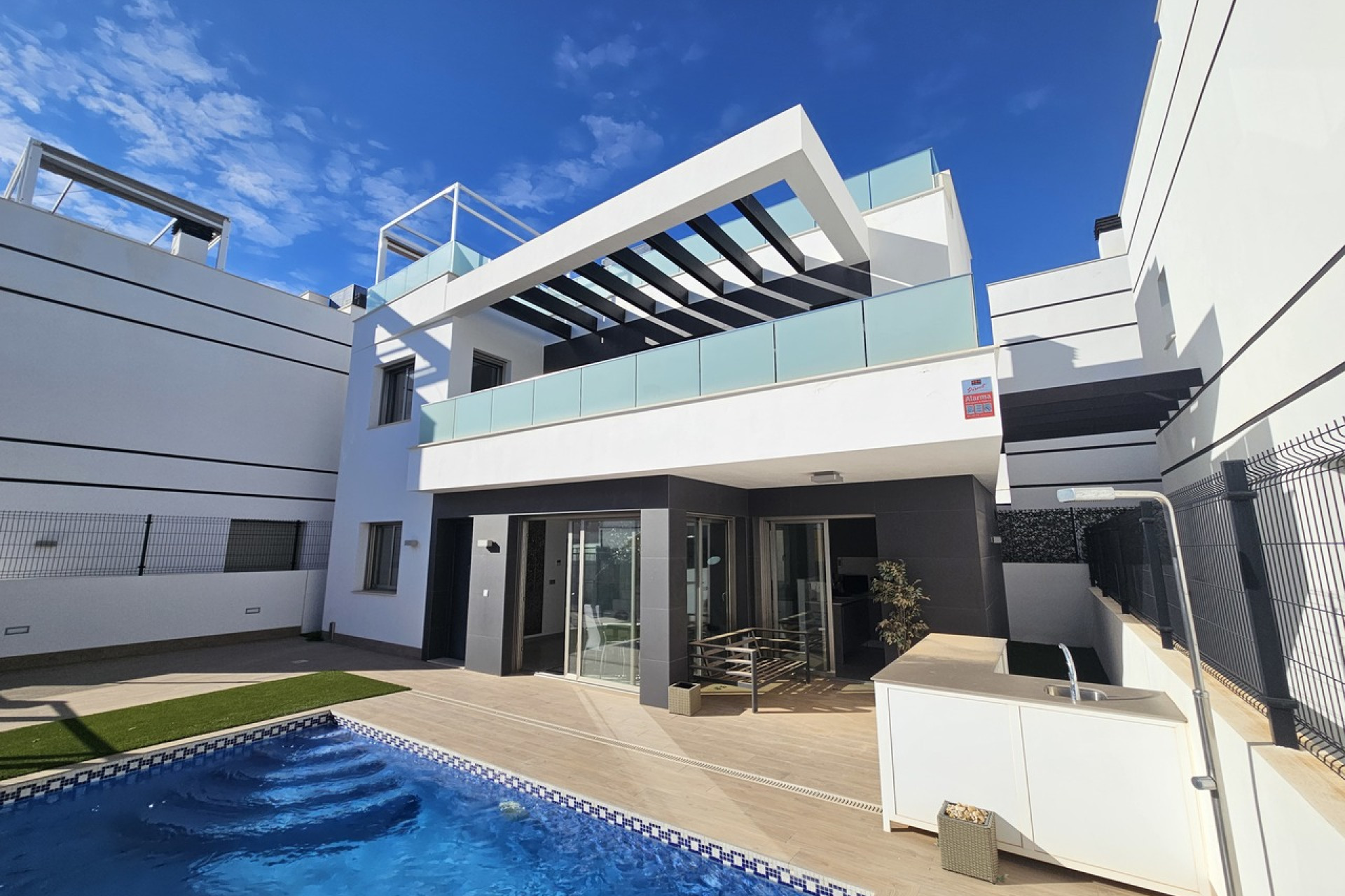 Resale - Villa - Villamartin - Orihuela Costa