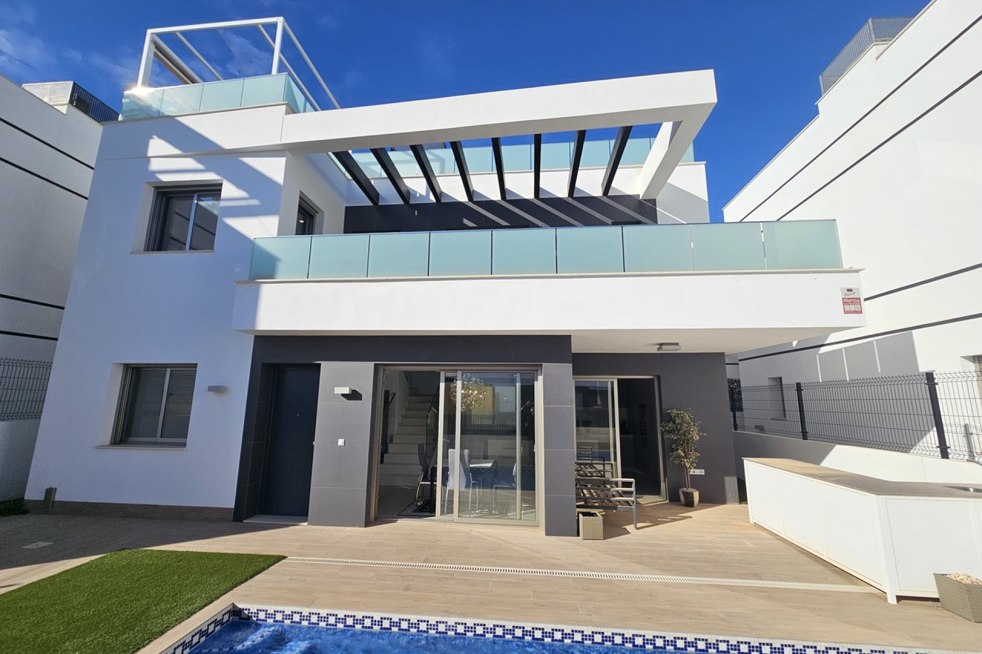 Resale - Villa - Villamartin - Orihuela Costa