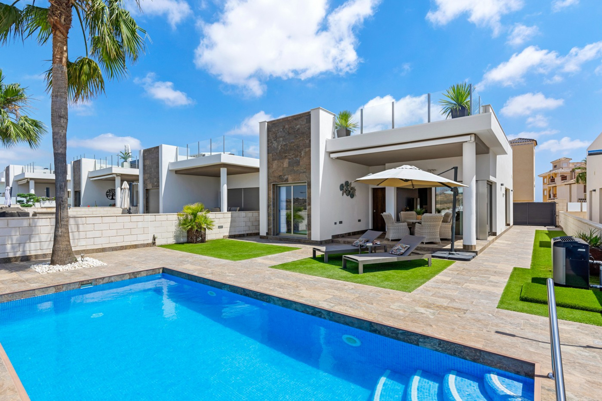 Resale - Villa - Villamartin - Orihuela Costa