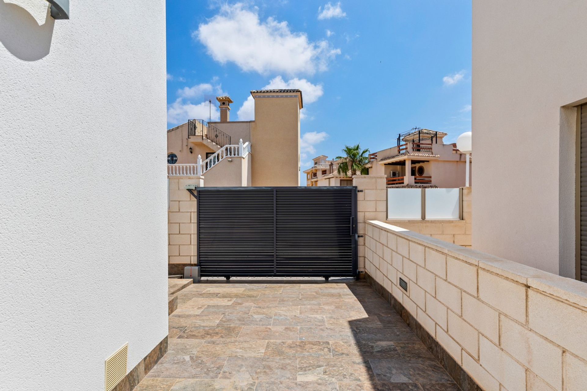 Resale - Villa - Villamartin - Orihuela Costa