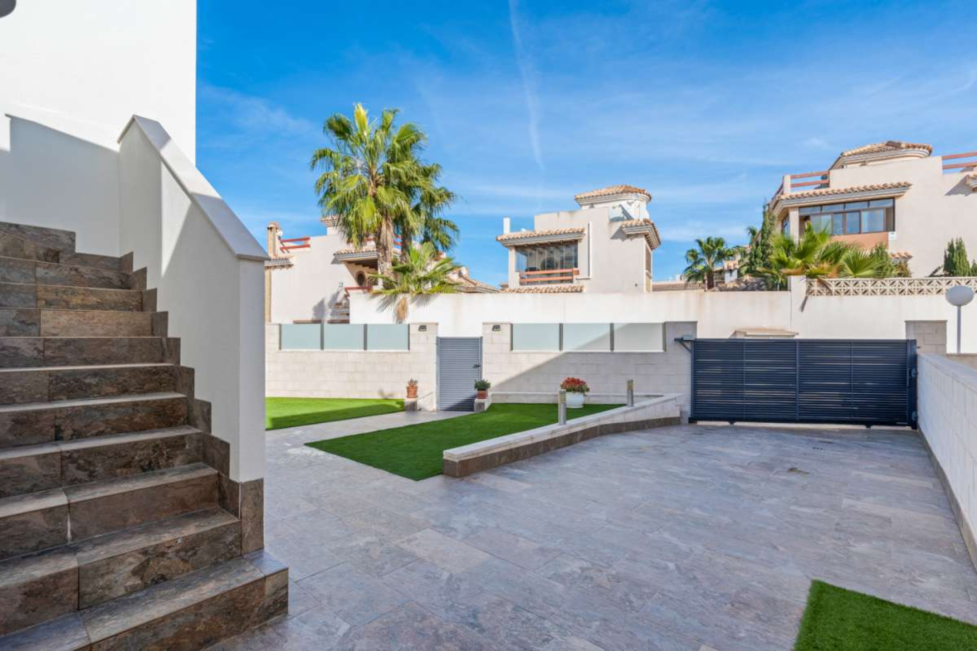 Resale - Villa - Villamartin - Orihuela Costa