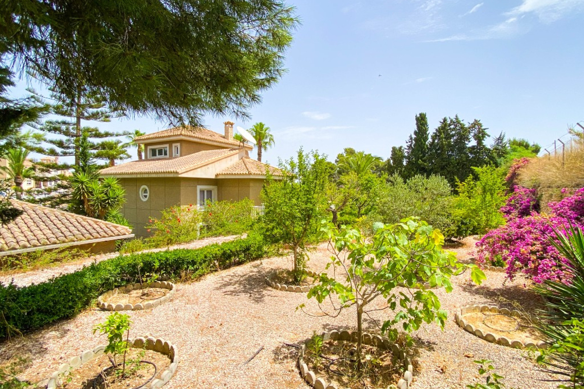 Resale - Villa - Villamartin - Orihuela Costa