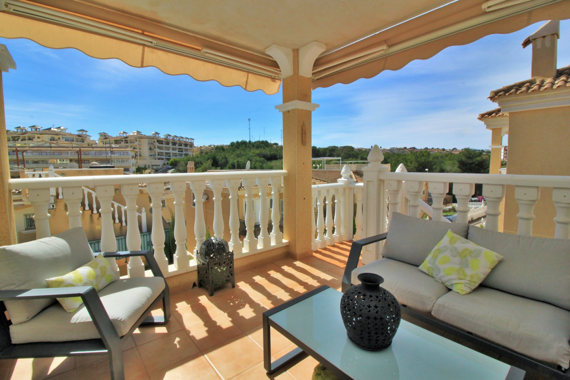 Resale - Villa - Villamartin - Orihuela Costa