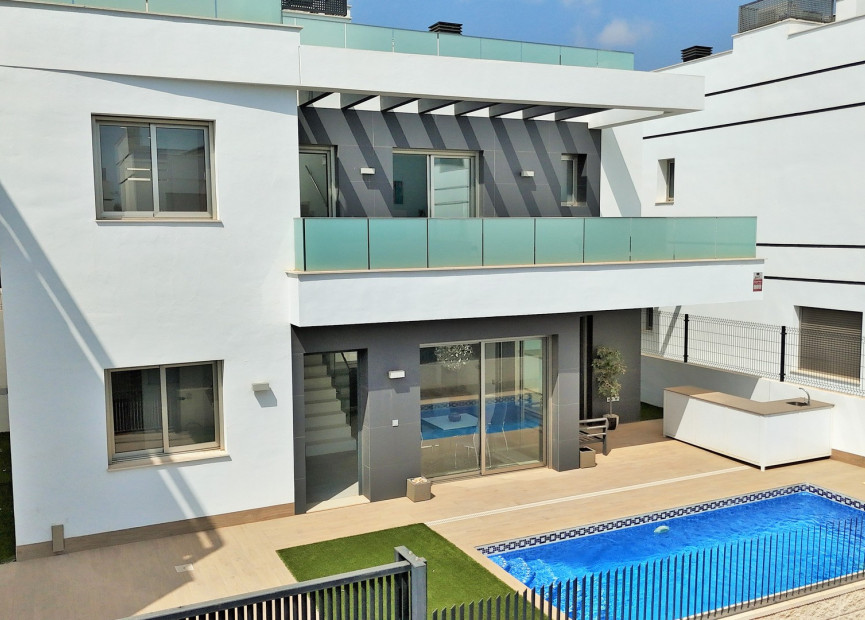 Resale - Villa - Villamartin - Orihuela Costa